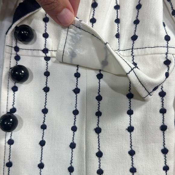 Nanette Lenore white and navy tailored blazer, Size 0, navy polka dot design - Picture 5 of 11